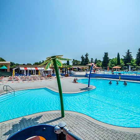 Baia Holiday Gasparina 카스텔누보델가다 외부 사진