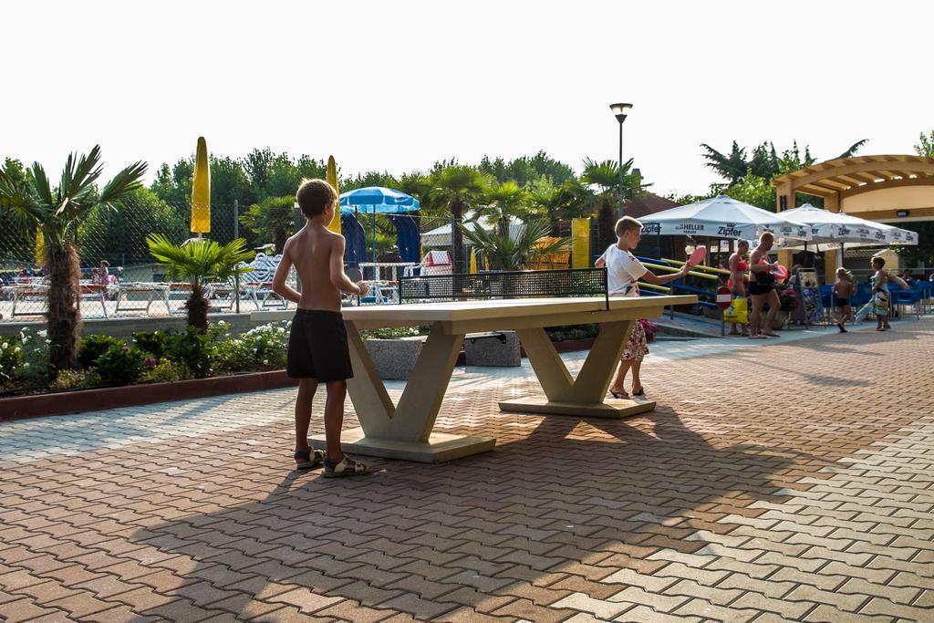 Baia Holiday Gasparina 카스텔누보델가다 외부 사진