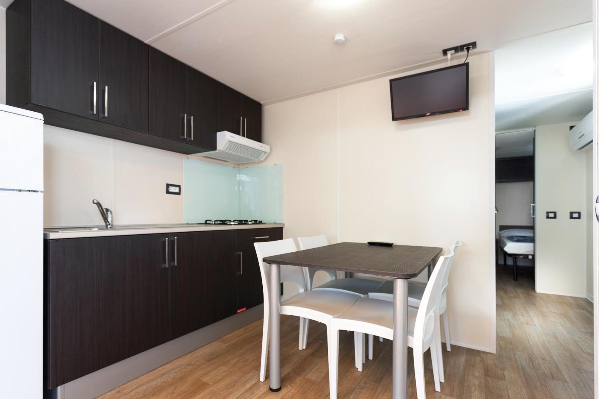 Baia Holiday Gasparina 카스텔누보델가다 외부 사진