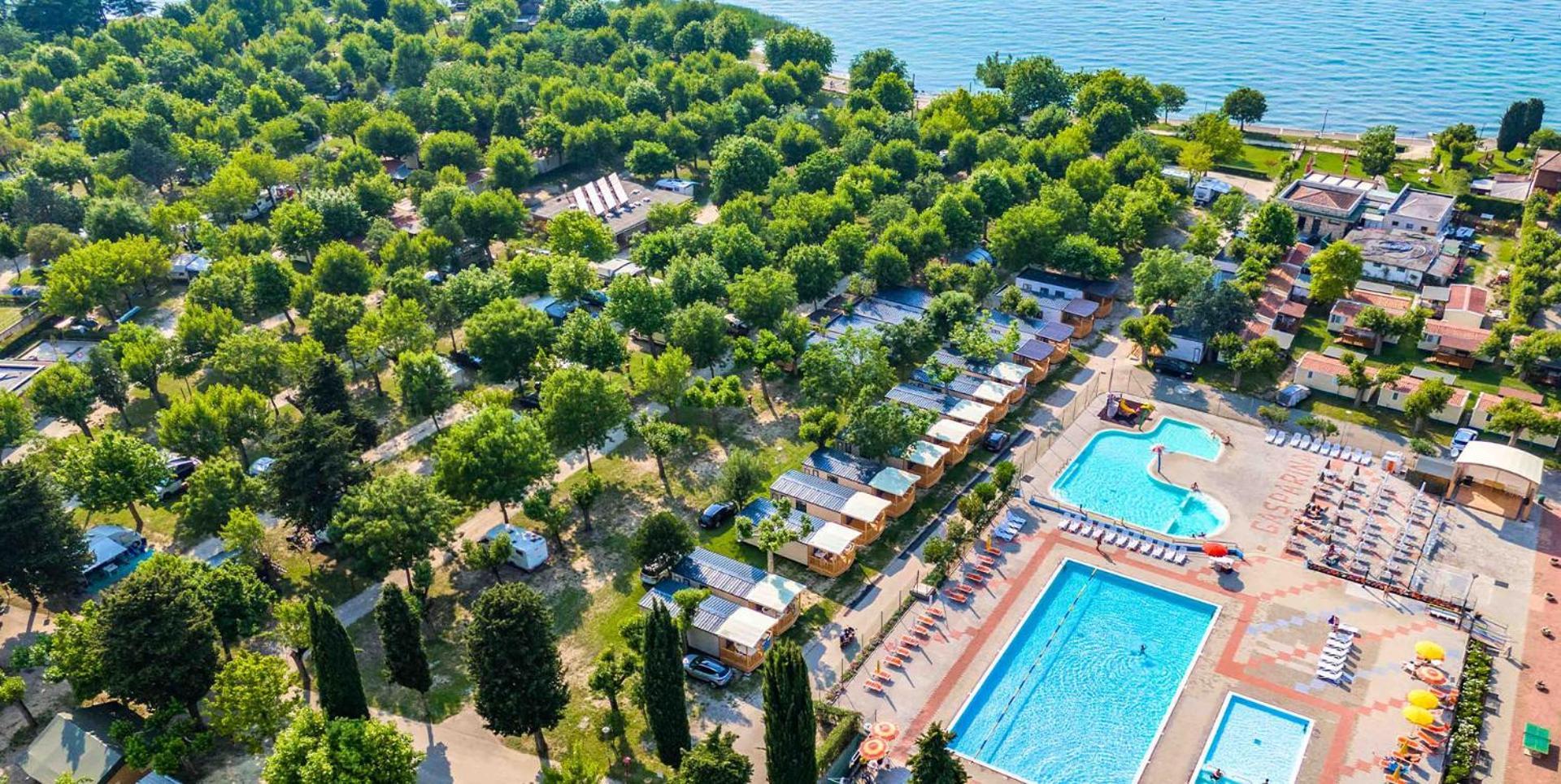 Baia Holiday Gasparina 카스텔누보델가다 외부 사진