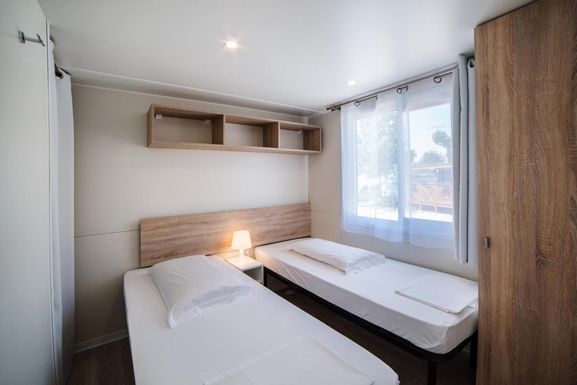 Baia Holiday Gasparina 카스텔누보델가다 외부 사진